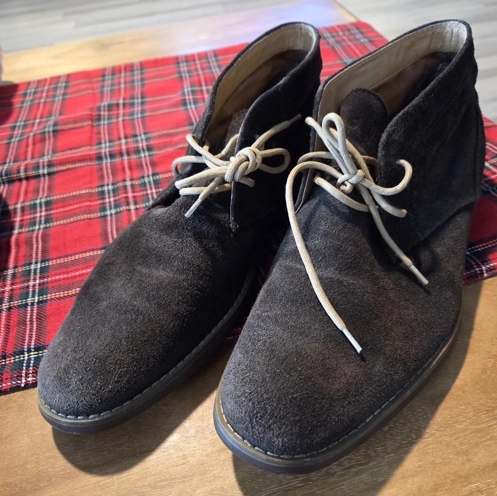 CALVIN KLEIN MEN'S WILSON DARK BROWN SUEDE LEATHER CHUKKA BOOTS SIZE 9.5 NWOT
